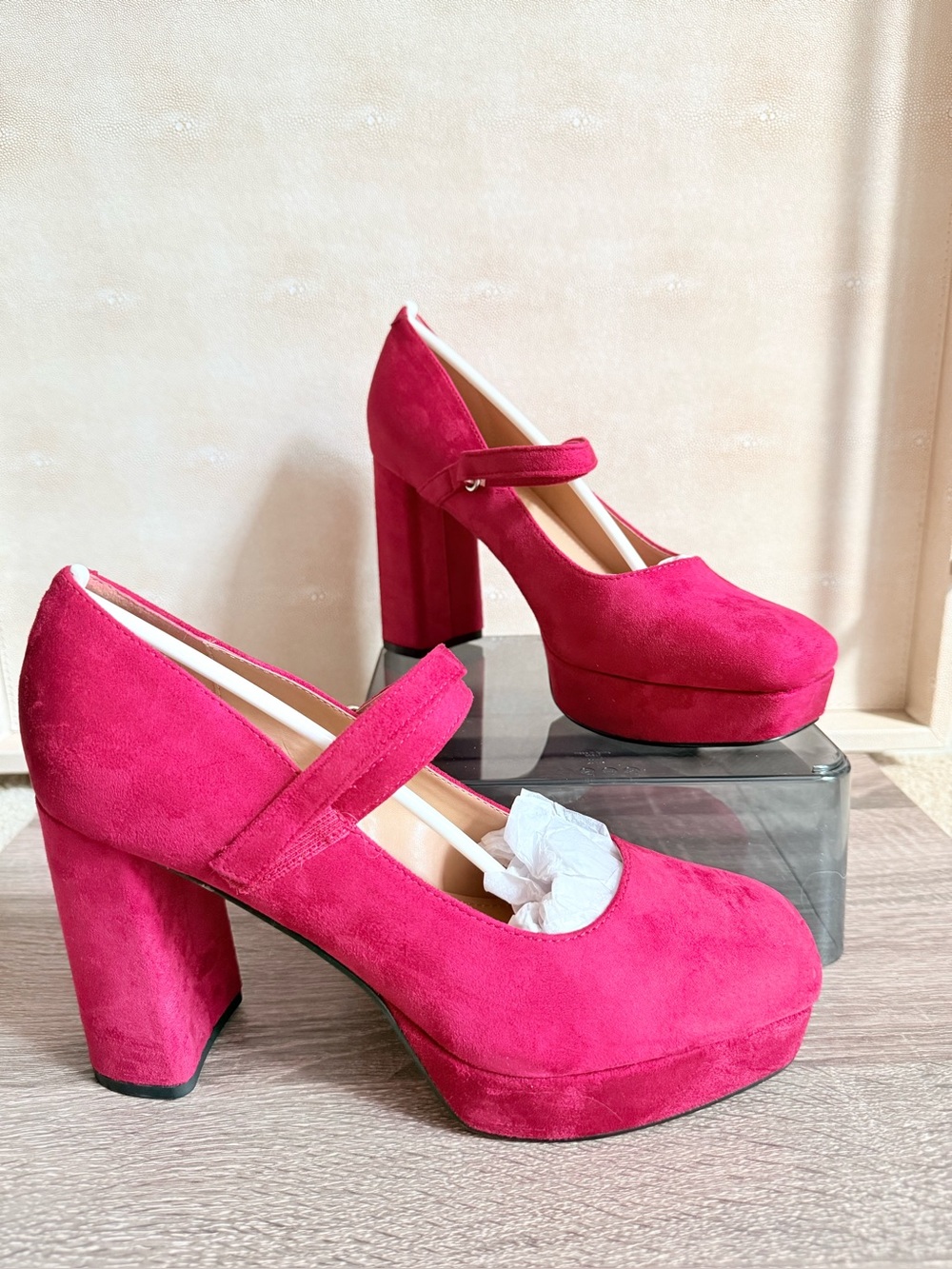 New in Box Marc Fisher Nicoly Pump in Red Suede sz 9.5
